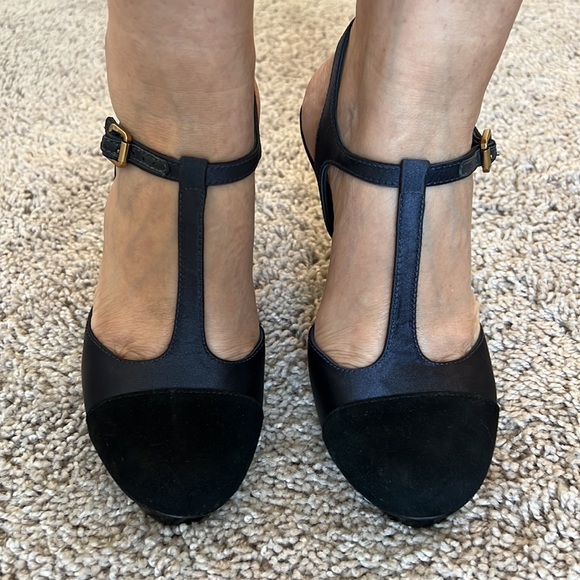 TORY BURCH navy blue/black suede and satin heels - Picture 2 of 6